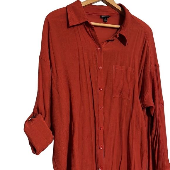 Torrid Blouse Top Woman’s Size Large Button-Down Red Roll Tab Sleeves Flowy - Picture 4 of 11